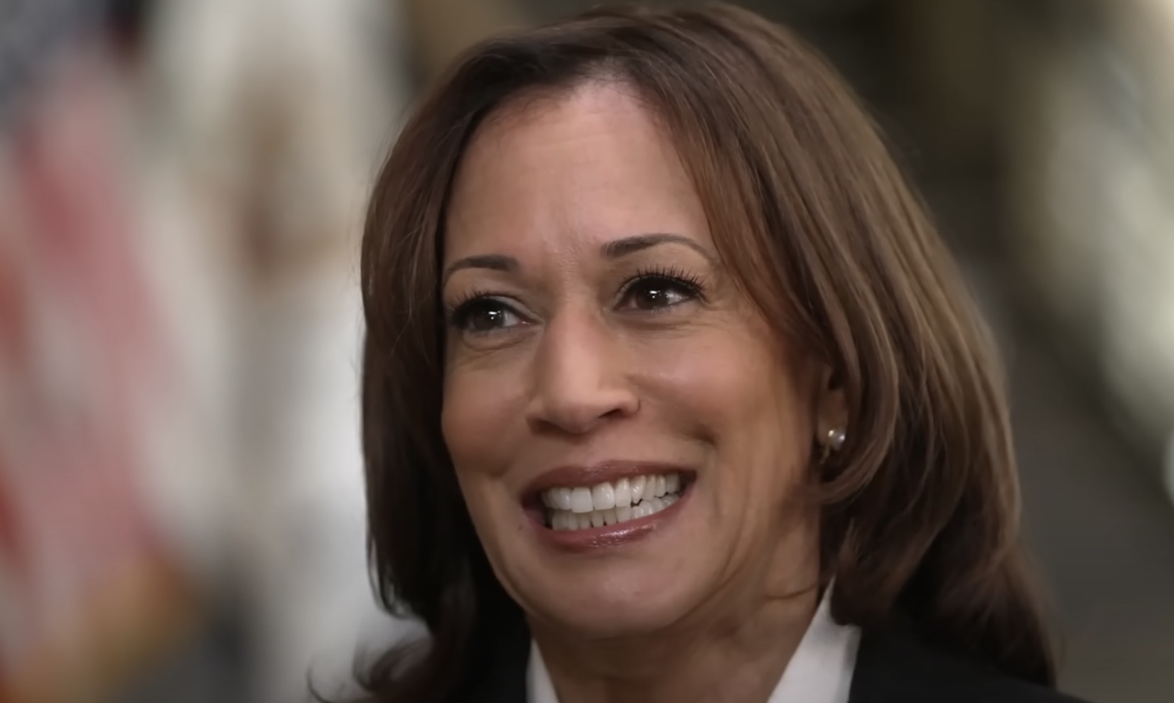 Cackling Kamala Harris Gives Another Bizarre Answer – State Of The Union