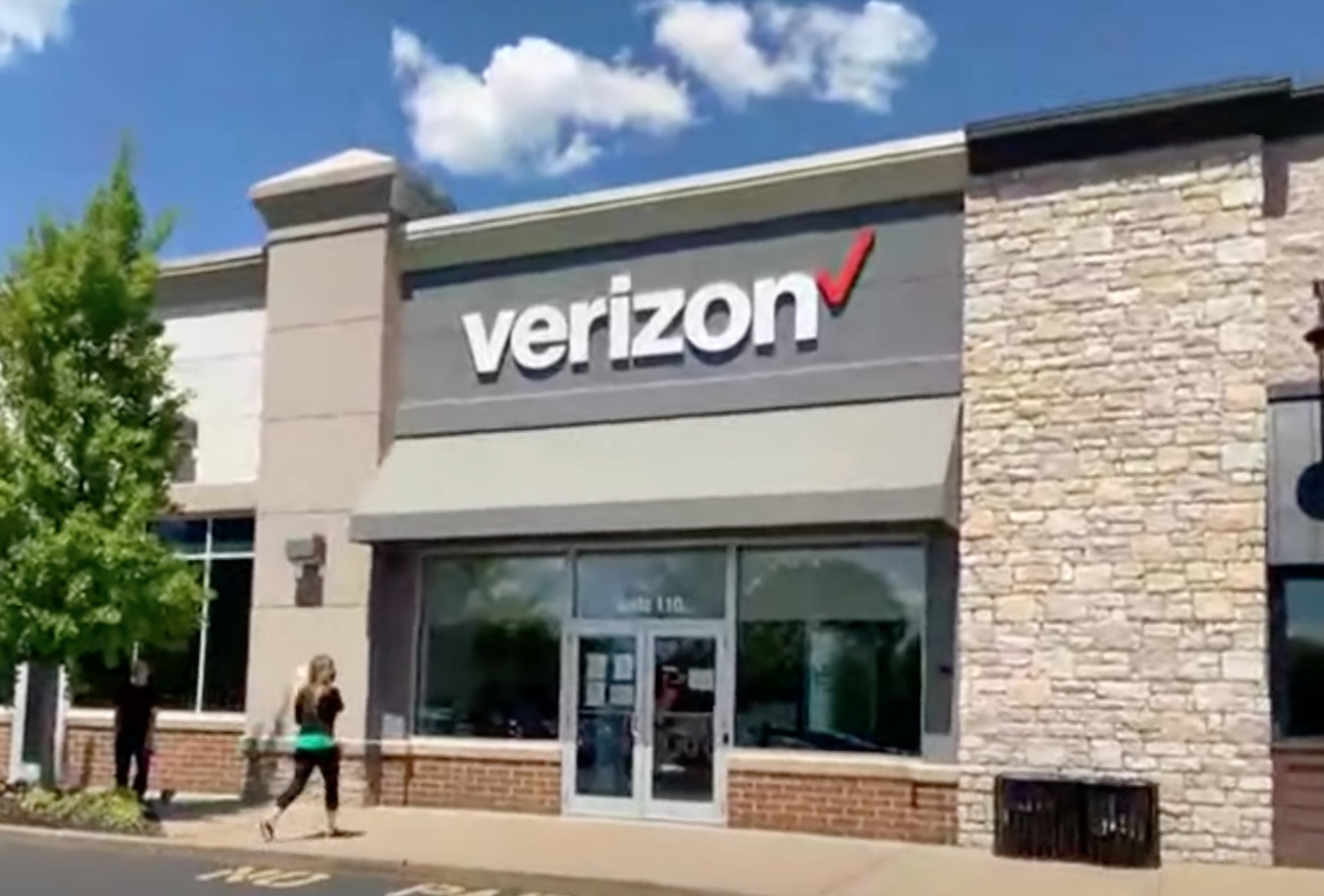 Many Verizon Customers Eligible for Part of 100 Million Lawsuit